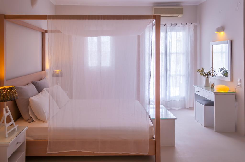Milos Bay Suites Adamantas  Zimmer foto