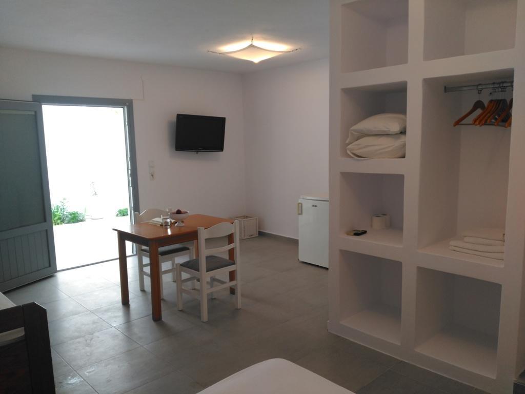 Milos Bay Suites Adamantas  Exterior foto