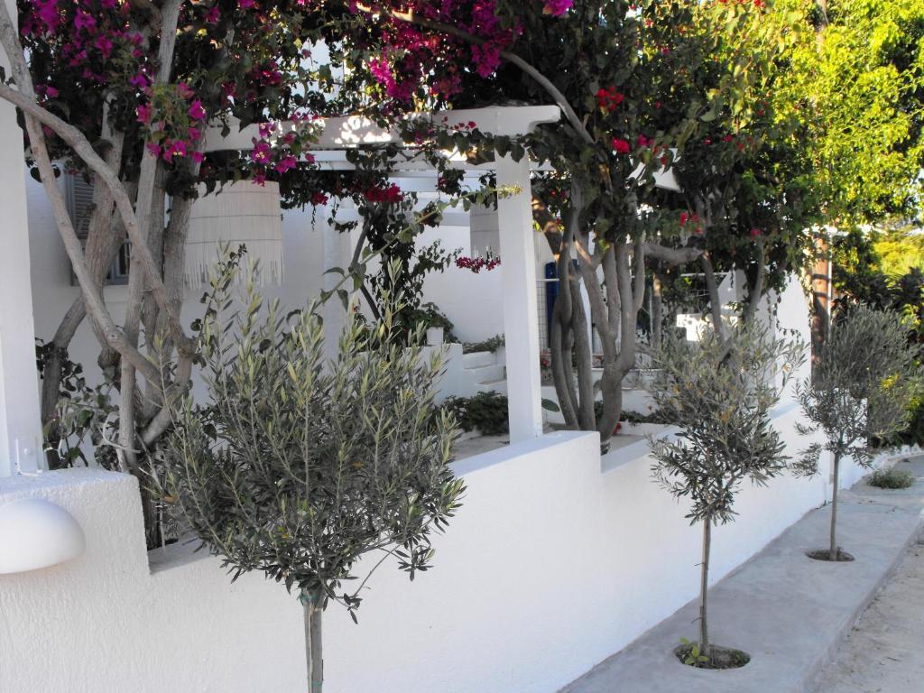 Milos Bay Suites Adamantas  Exterior foto